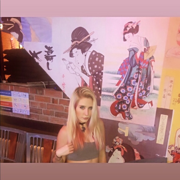 Meet your Posher, Lindsey - Picture 6 of 11